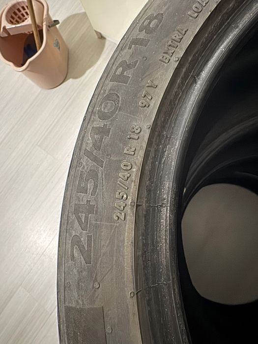 Vand cauciucuri de vara , o pereche pireli si o pereche continental