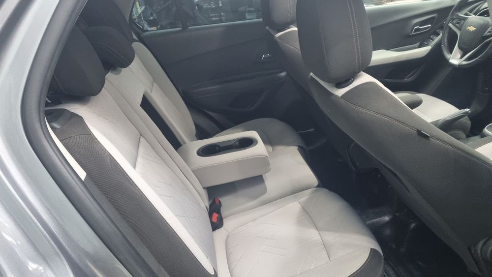 Tracker mashinasi sotiladi