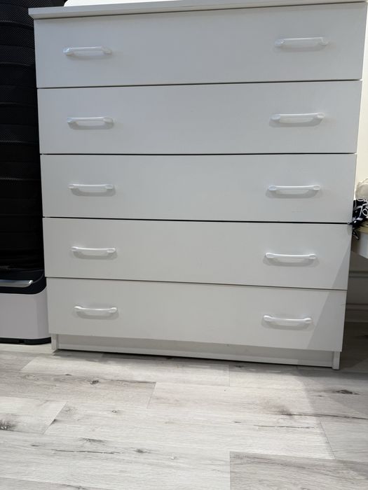 Комод белого цвета Икея