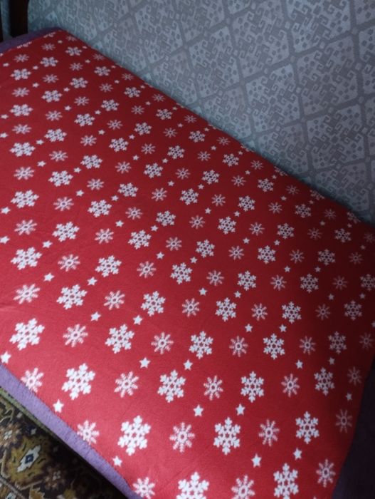 Продам пледы разные