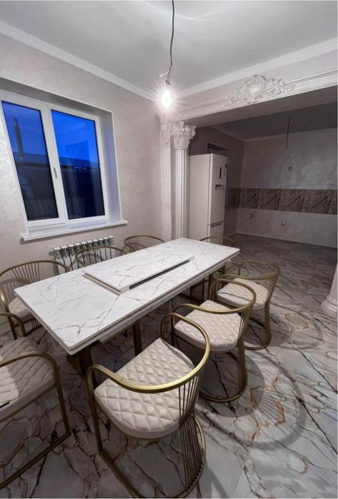 Комплект стол + 8 стульев