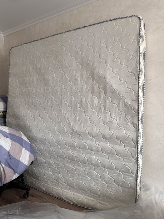 Матрас отдадим тыща