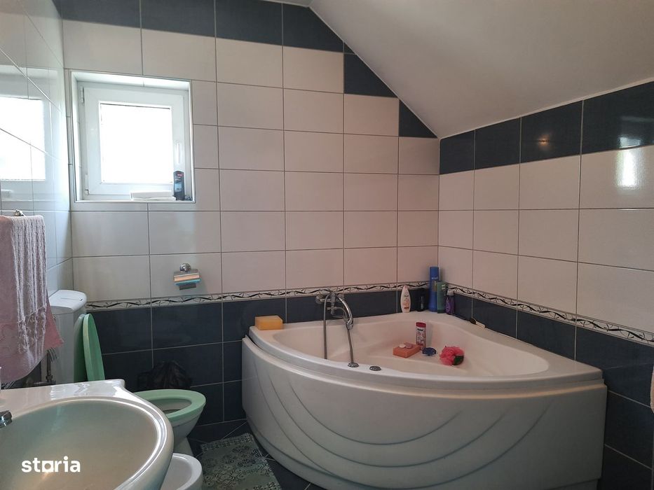 Casă separată cu 3 camere în Oradea