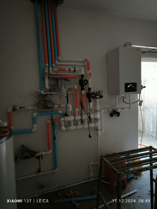 Сантехник,  30 лет стажа.