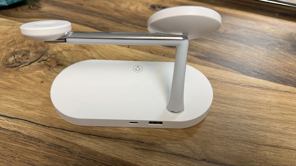 Стойка за безжично зареждане wireless chargin station