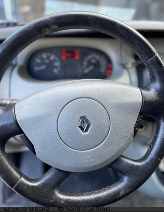 Dezmembrez Renault Trafic 2.0 Diesel