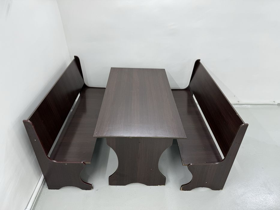 Стол со скамейками