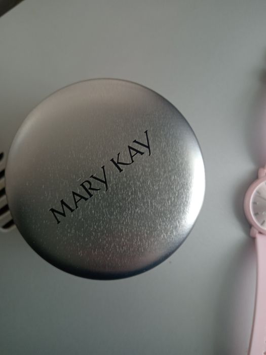 Часы наручные Mary kay