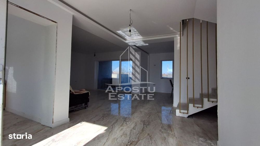 3 Case insiruite In Livada la gri