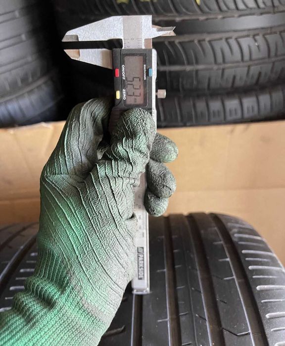 235/55 R17 Vredestein Ultrac Satin Dot 2121