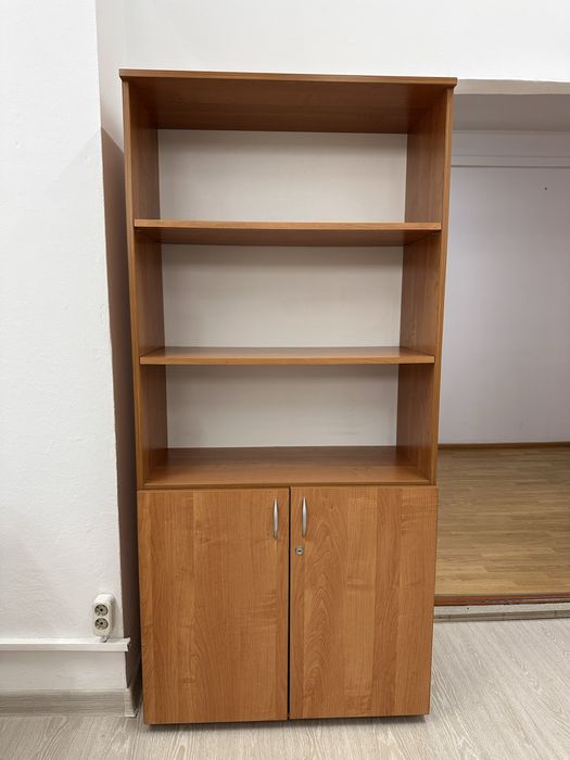 Стеллаж полузакрытый