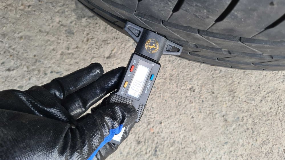Anvelope 225/65 R17 102H vara Bridgestone Alenza demo