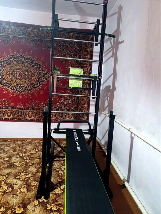 Тренажёр (турник,брусья и скамье)