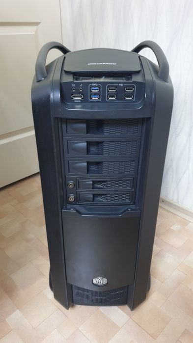 Корпус компьютерный "Cooler master cosmos II"