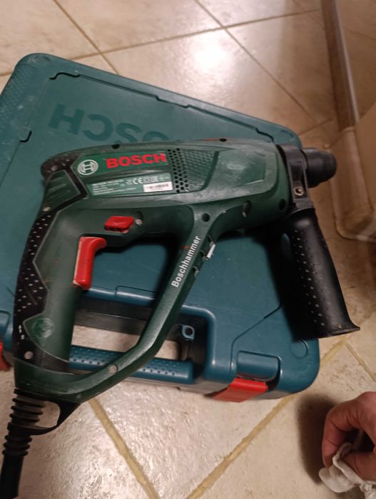Перфоратор Bosch PBH 2100 RE