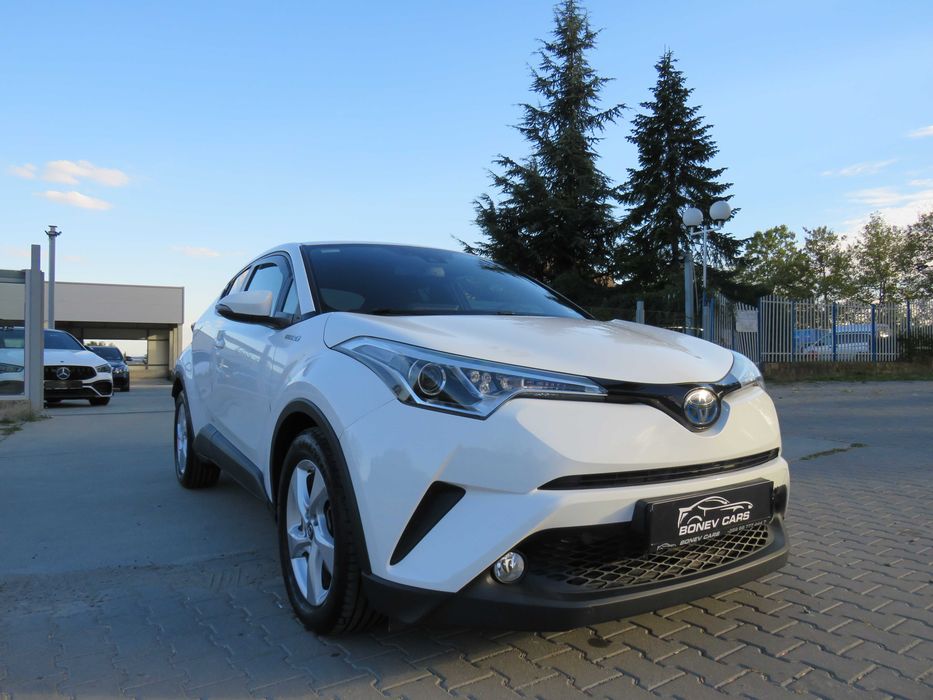 Toyota C-HR Hybrid Keyless сервизна история