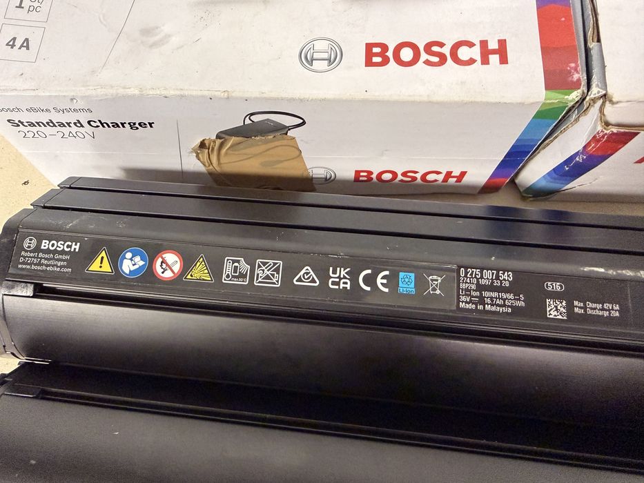 Батерия и зарядно за велосипед BOSCH POWER TUBE 625