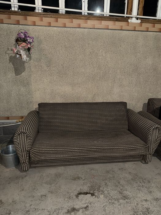 Диван и два кресла