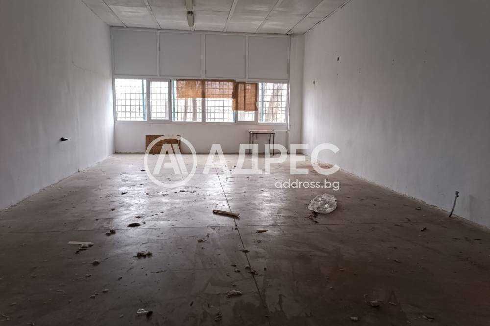 Продава се Склад в Разград, Център - 4488 кв.м за 51 €/кв.м - Снимка #6