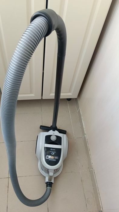 Пылесос Samsung 1600w