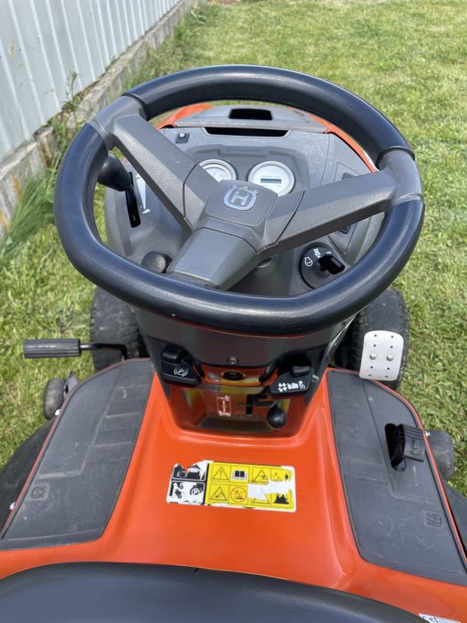 Tractoras de tuns iarba Husqvarna TC 342 T