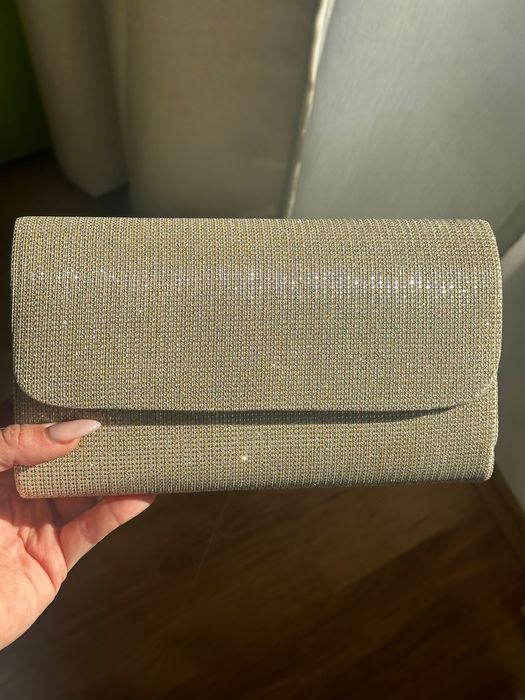 Златни токчета с чанта