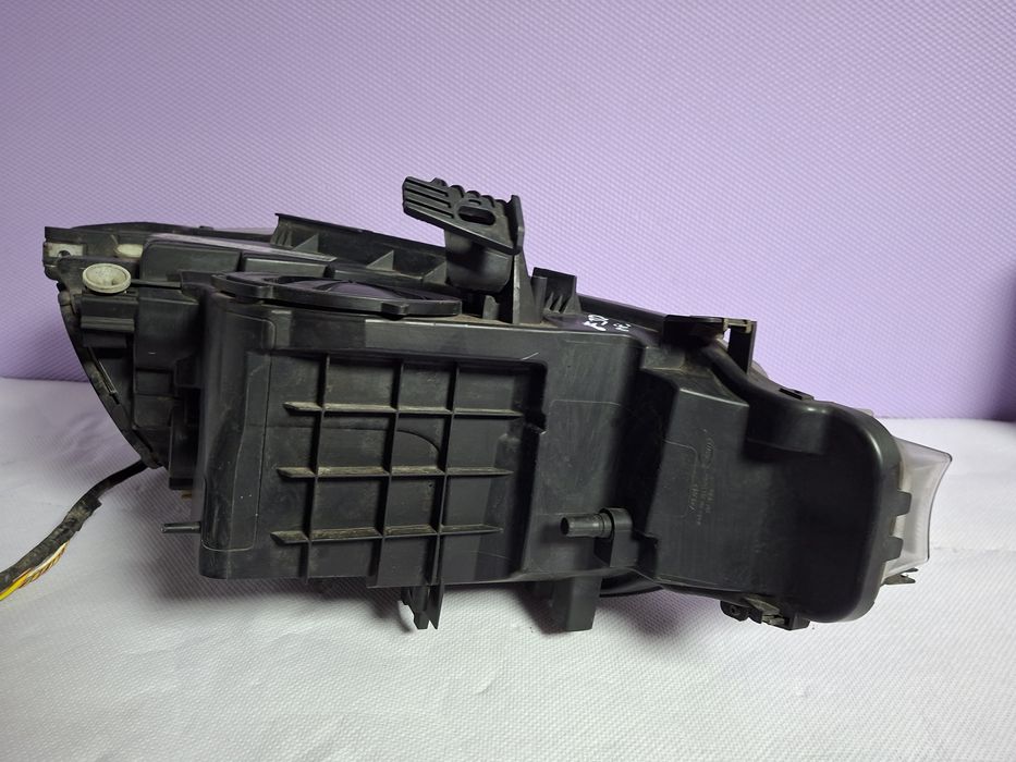 Far Stanga Halogen BMW Seria 3 F30 F31 Non-Facelift (2012-2015) Original OEM ZKW