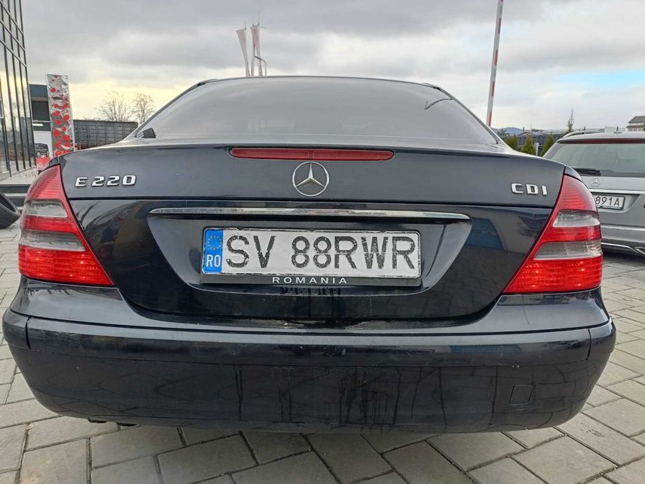 Mercedes / E220 / CDI an 2003Manuala