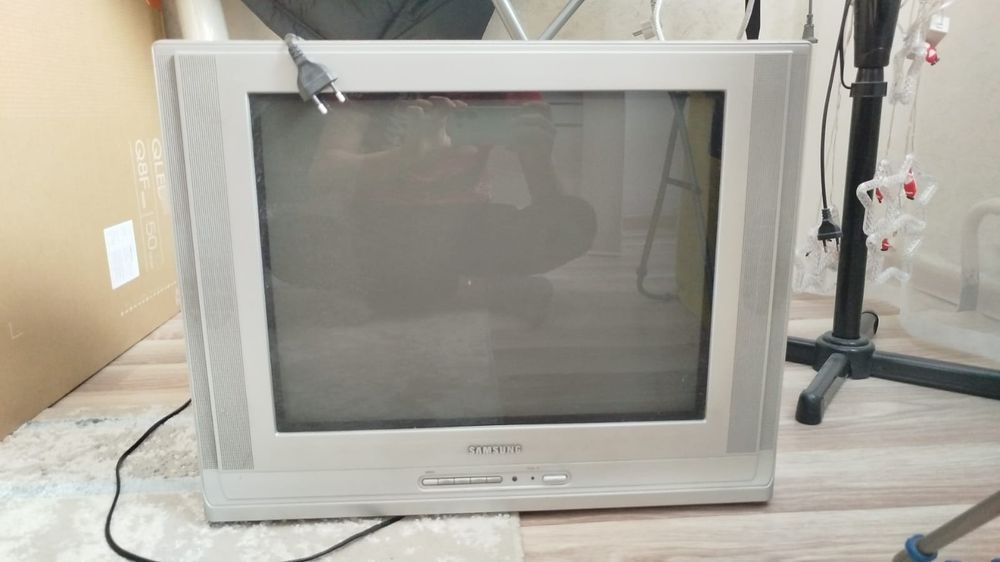 Телевизор самсунг