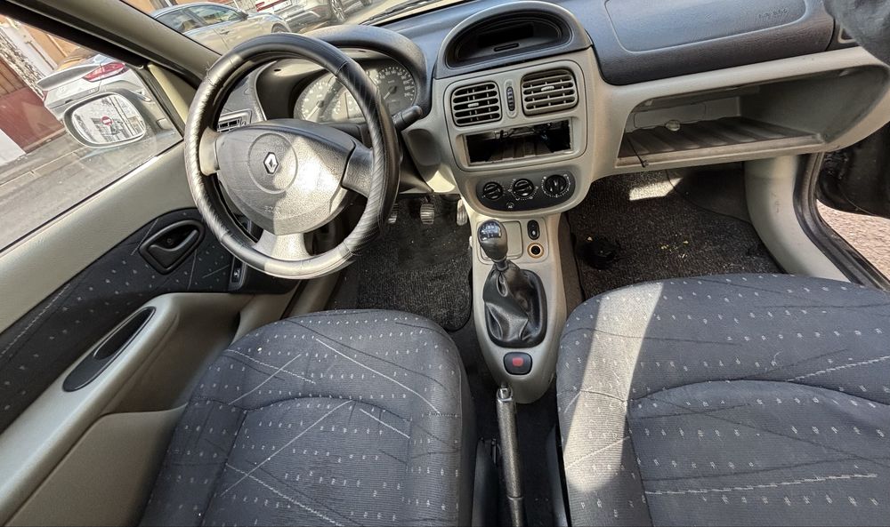 Renault clio 2004 primul propietar