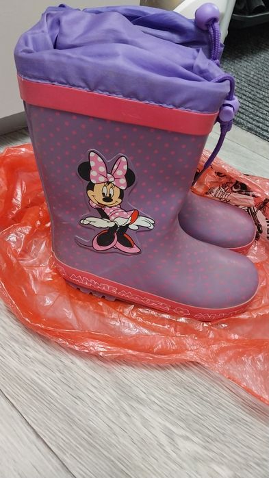 Детская обувь разная