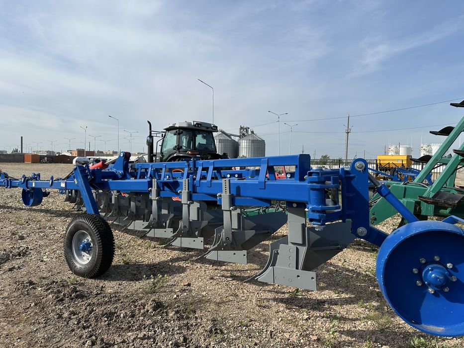 Плуг полунавесной ПП-(9+2)Х35