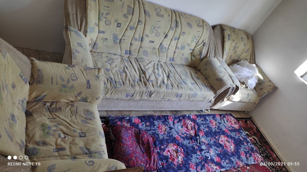 Divan-Kreslo sotiladi