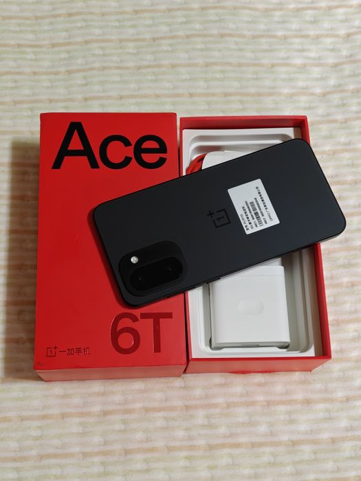 One Plus Ace 6T 256 gb Ram 24 5G