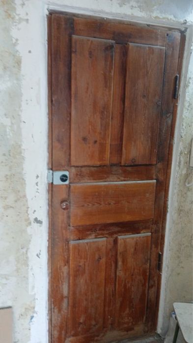 Продам две двери