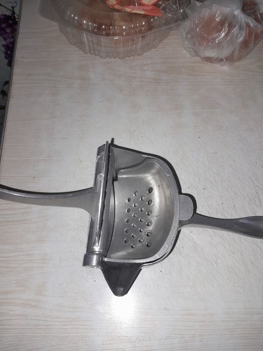 Соковыжималка.недорого.