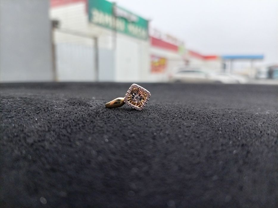 Кулон золото с бриллиантом