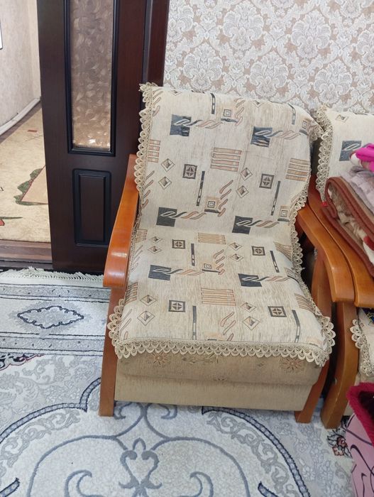 Yumshoqqina divan kreslo