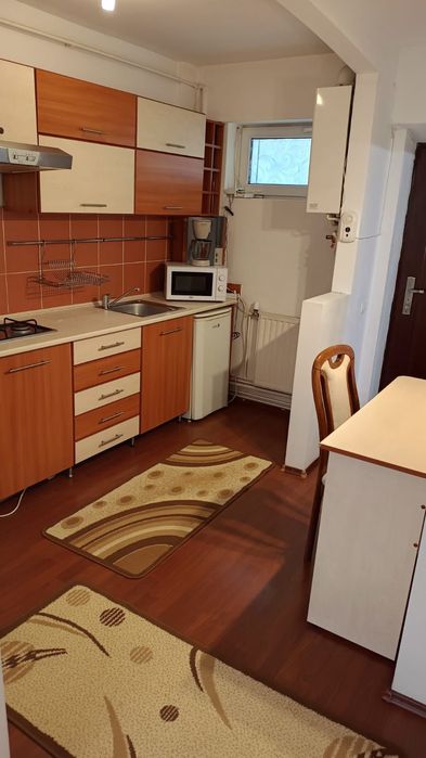 Închiriez apartament cu o cameră — fotografia 2