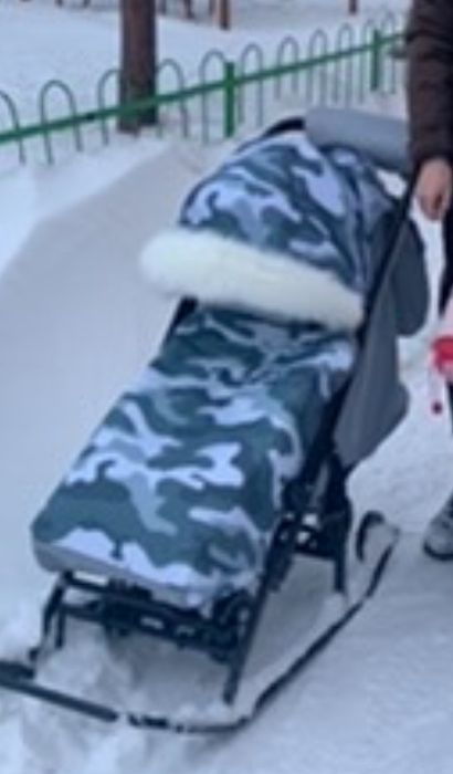 Сани-коляска с сумкой