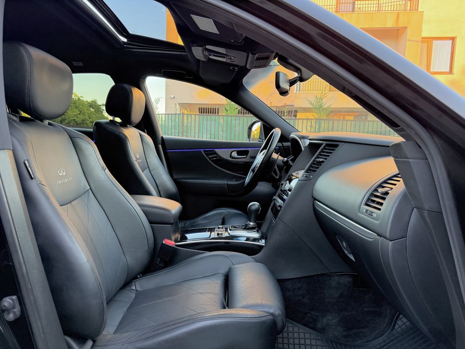 Infiniti QX70 S 3.0d 238cp 4x4 Permanent Model Premium