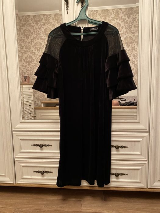 На продаже платья