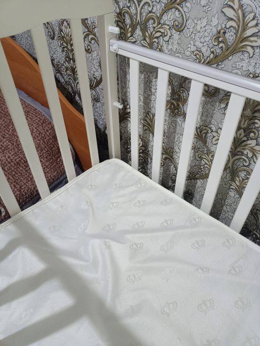 Продам детскую кроватку
