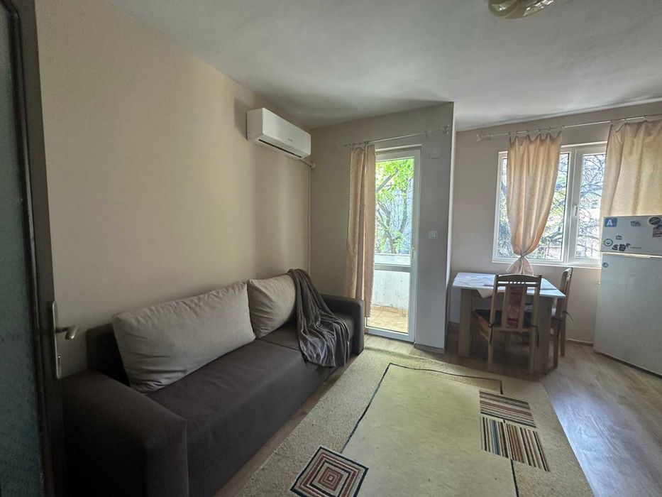 Апартамент под наем с две спални, ново обвзавеждане