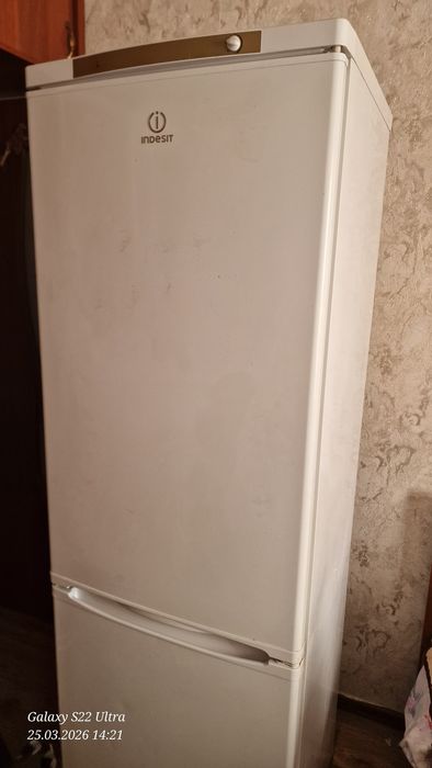 Продаётся холодильник Идезит
