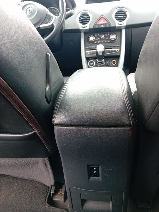 Vand Renault koleoes 4×4 2009 negru 4×4