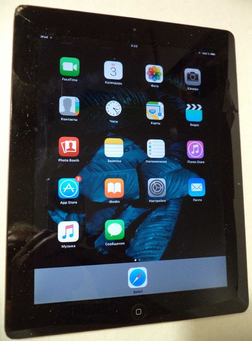 Работещ iPad 2 с кабел 3 метра и калъф