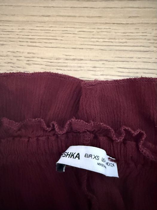 Топ от Bershka - XS