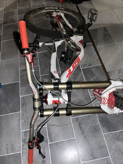 YT Industries tues 2 2012