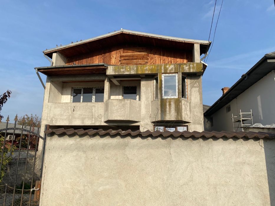 PROPRIETAR - Casa individuala Dragomiresti Deal cu teren de 1000 mp